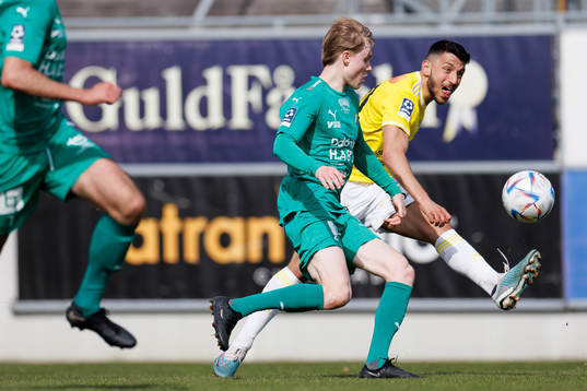 Ljungskiles Gustav Källén och Falkenbergs Leonardo Farah