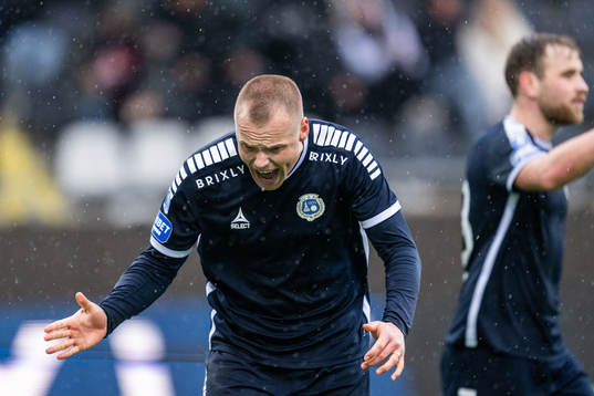 Utsiktens Jesper Brandt jublar