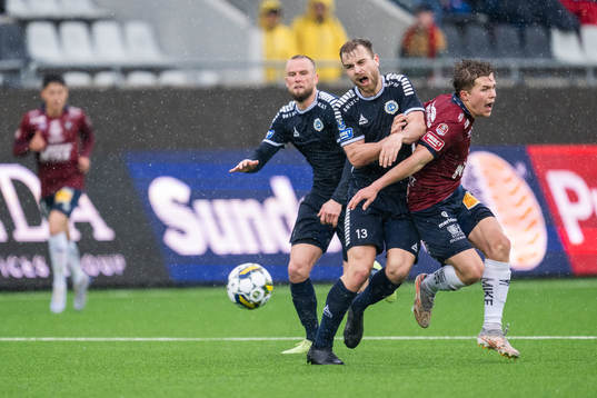 Utsiktens Erik Gunnarsson och Örgrytes Isak Dahlqvist