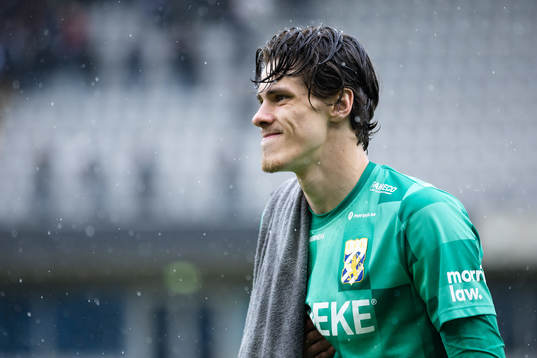 IFK Göteborgs målvakt Adam Benediktsson deppar