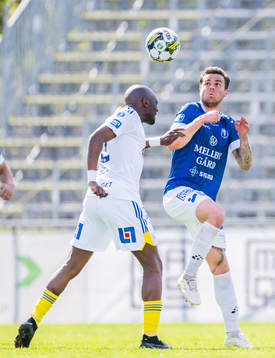 Trelleborgs Herman Hallberg och GIF Sundsvalls Moonga Simba