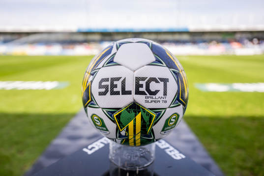 En matchboll från Select