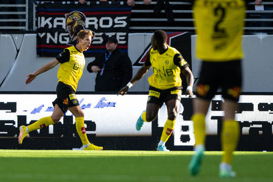 Thomas Lehne Olsen of Lillestrøm celebrates scoring 1-1
