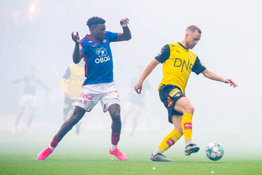 Seedy Jatta of Vålerenga and Espen Garnås of Lillestrøm