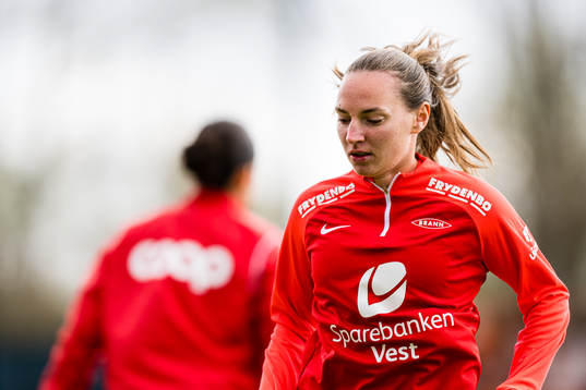 Marit Bratberg Lund of Brann warms up