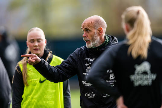 Bjarne Hagen, head coach of Arna-Bjørnar