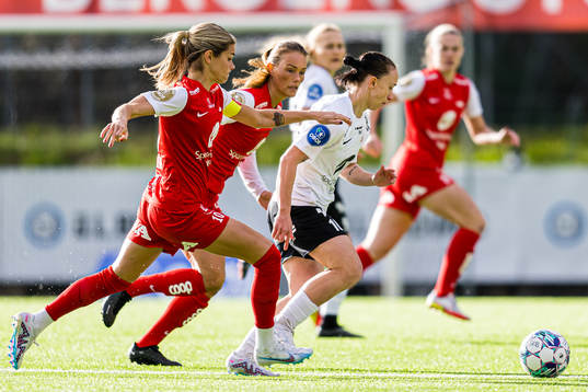 Andrine Stolsmo Hegerberg of Brann and Miljana Ivanovic of