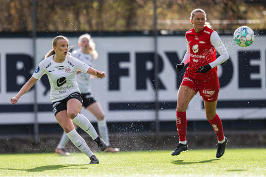 Helle Stenersen of Arna-Bjørnar