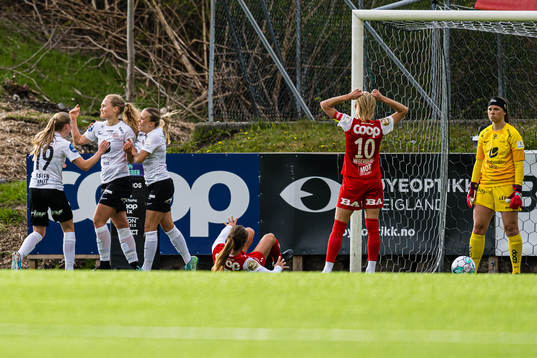 Sigrid Kristina Reidun Aas of Arna-Bjørnar celebrates