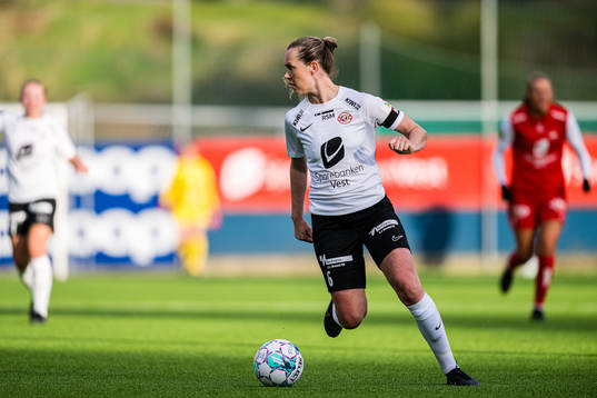 Stine Hovland of Arna-Bjørnar