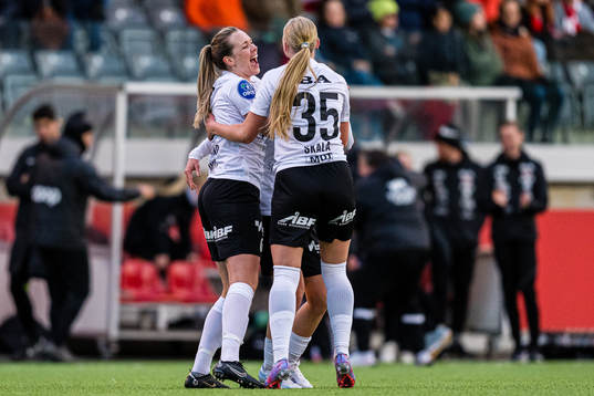 Stine Hovland of Arna-Bjørnar celebrates