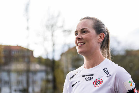 Stine Hovland of Arna-Bjørnar celebrates
