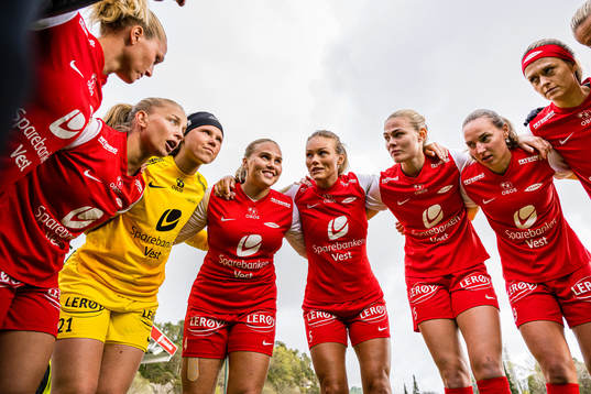 Rikke Bogetveit Nygard, Sandra Stavenes, Nanne Ruuskanen,
