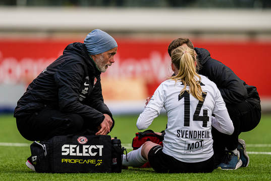 Bjarne Hagen, head coach of Arna-Bjørnar, and Tomine
