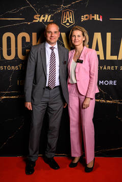 s sportchef Johan Hemlin och Jenny Silfverstrand, VD SHL