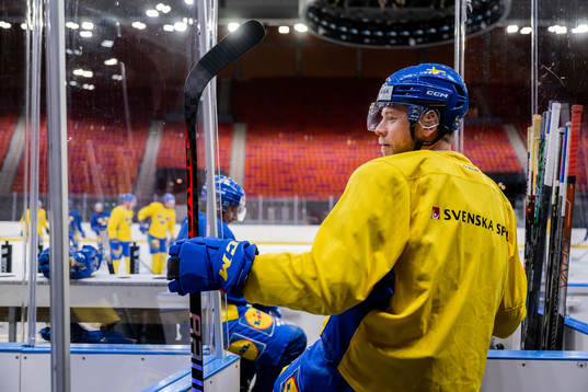 Christian Folin of Sweden at a practice session