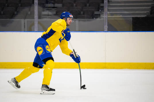 Hardy Häman Aktell of Sweden at a practice session