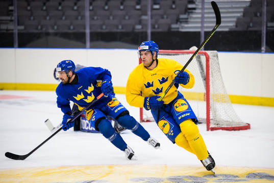 Lukas Bengtsson and Oscar Lindberg of Sweden at a practice