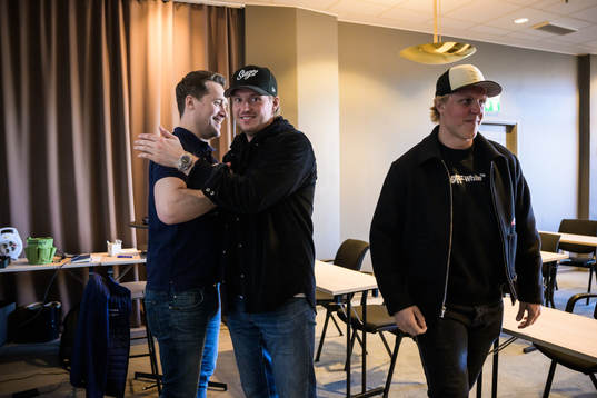 Head coach Sam Hallam, Rasmus Sandin and Fabian Zetterlund