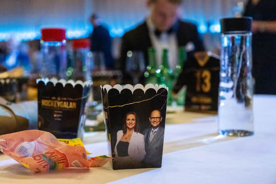 Lasse Granqvist och Lena Sundqvist, Cmore, avbildade på