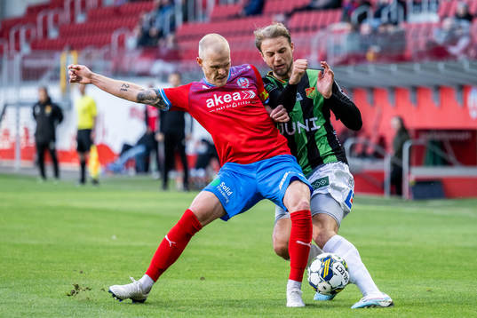 Helsingborgs Philip Rejnhold och GAISs Gustav Lundgren