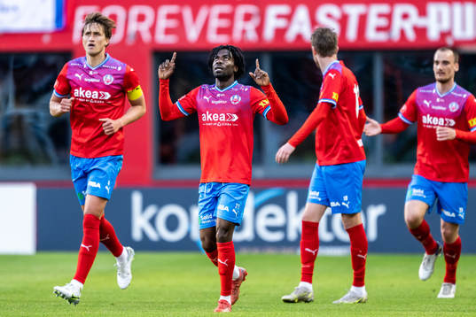 Helsingborgs Benjamin Acquah jublar