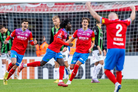 Helsingborgs Benjamin Acquah jublar