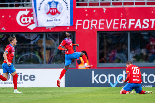 Helsingborgs Benjamin Acquah jublar