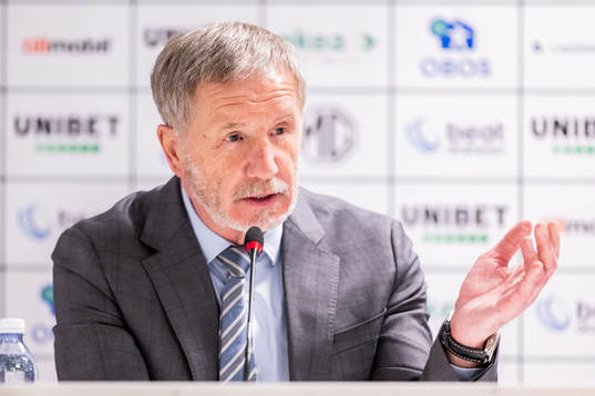 Helsingborgs tränare Stuart Baxter på presskonferensen