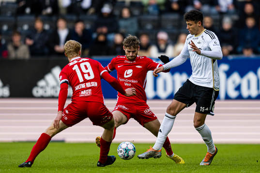 Ole Didrik Blomberg of Brann and Samual Jarard Rogers of