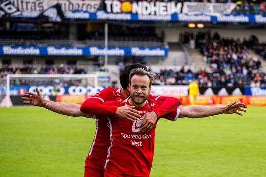 Bård Finne of Brann celebrates