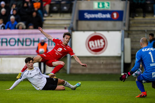 Sverre Halseth Nypan of Rosenborg and Felix Horn Myhre of