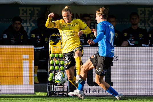 Elfsborgs Niklas Hult och Halmstads Erik Ahlstrand