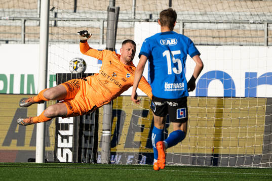 Halmstads målvakt Malkolm Nilsson Säfqvist