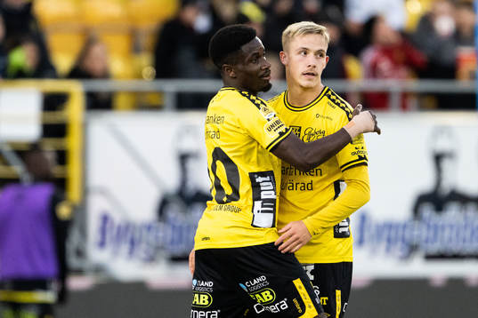 Elfsborgs Michael Baidoo och Jacob Ondrejka jublar