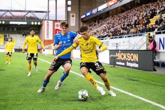 Halmstads Kazper Karlsson och Elfsborgs Besfort Zeneli