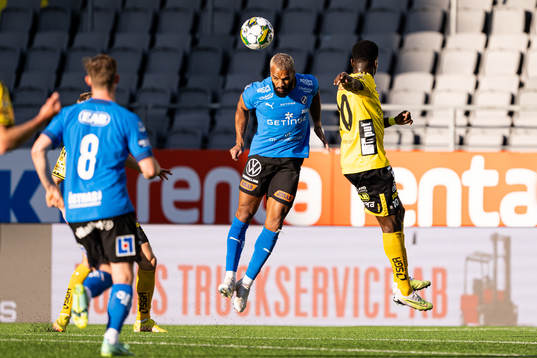 Halmstads Phil Ofosu-Ayeh och Elfsborgs Michael Baidoo
