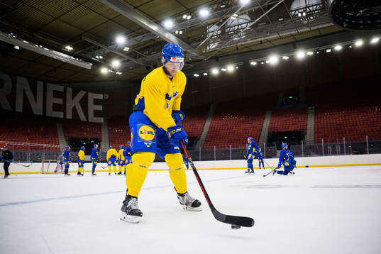 Christian Folin of Sweden at a practice session