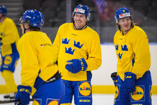 Pär Lindholm and Marcus Sörensen of Sweden at a practice