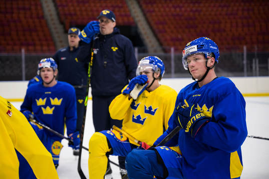 Lucas Raymond of Sweden at a practice session