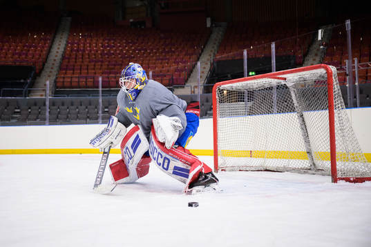 Lars Johansson of Sweden at a practice session
