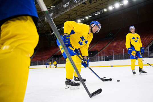 Jacob de la Rose of Sweden at a practice session