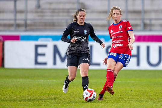 Växjö DFFs Thea Birgerud och Vittsjös Clara Markstedt