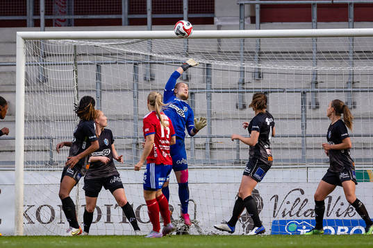 Växjö DFFs målvakt Louise Högrell Ledbetter