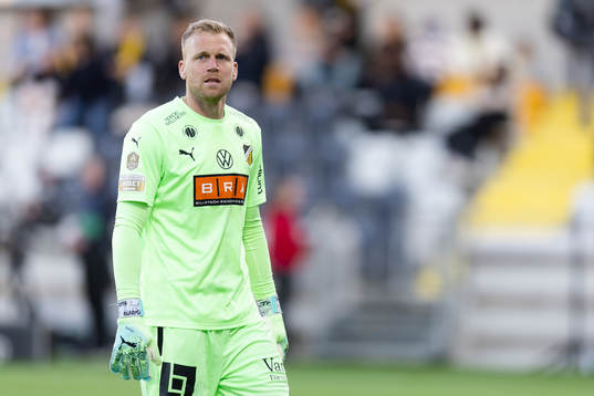 Häckens målvakt Peter Abrahamsson deppar