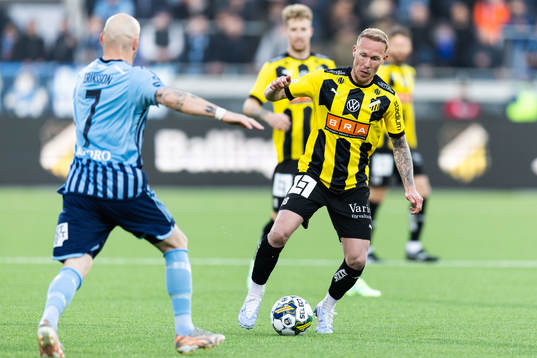Djurgårdens Magnus Eriksson och Häckens Mikkel Rygaard
