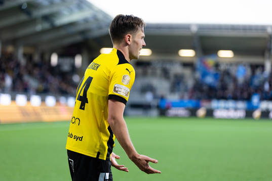 Häckens Lars Olden Larsen jublar