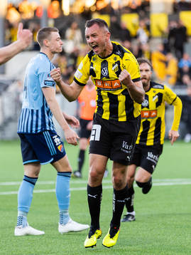Häckens Even Hovland jublar