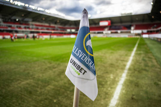 En hörnflagga på Guldfågeln Arena med Allsvenskans och