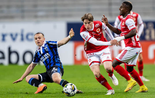 Sirius Aron Bjarnason och Kalmars Johan Karlsson